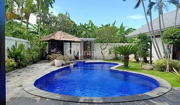 Stunning Spacious Modern Villa In Berawa Canggu 1