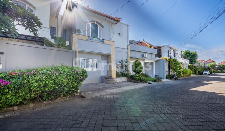 Dijual Villa Mewah Di By Pass Garden, Denpasar