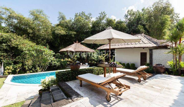 The Villa In Kampoeng Bali Located At Padang Linjong  1