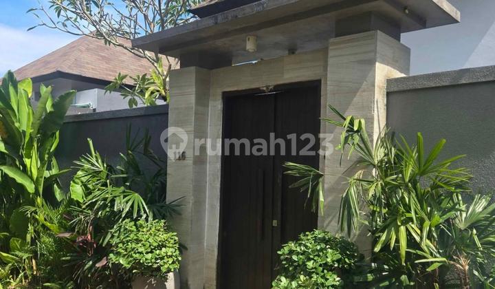 For Sale A Cozy Villa At Bumbak Umalas. 