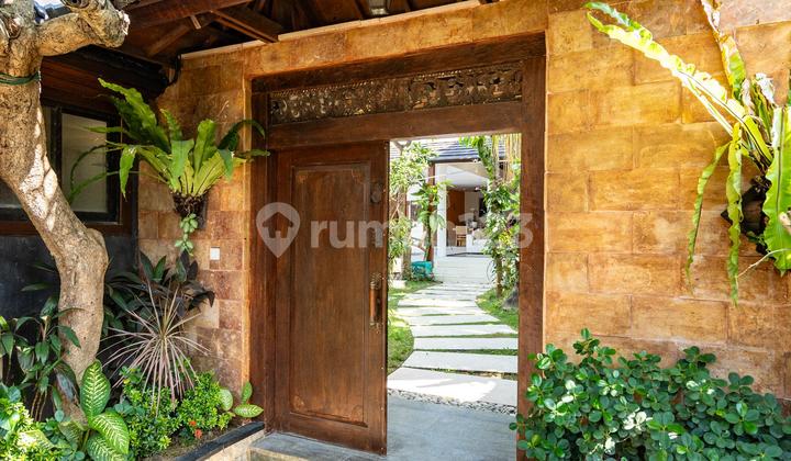 For Sale Leased Hold Villa 37 Years In Kerobokan Badung