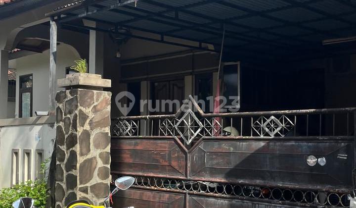 For Sale House in Safe Neighborhood in Nuansa Hijau Housing Complex 2