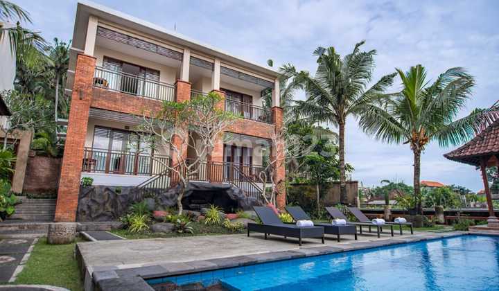 Villa di Kontrakan,Dengan View Yg Menawan