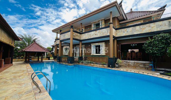 Di Jual Villa Lokasi Dekat Dengan Gatsu Lingkungan Villa 1