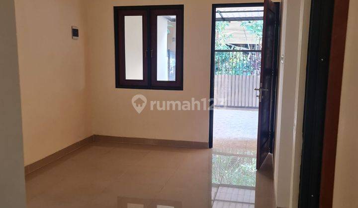 Dijual Rumah Hoek Siap Huni Full Renov Medang Lestari  2