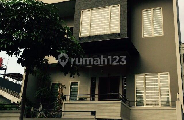Rumah Mewah 4 Lantai + Lift – Permata Buana, Kembangan Siap huni 