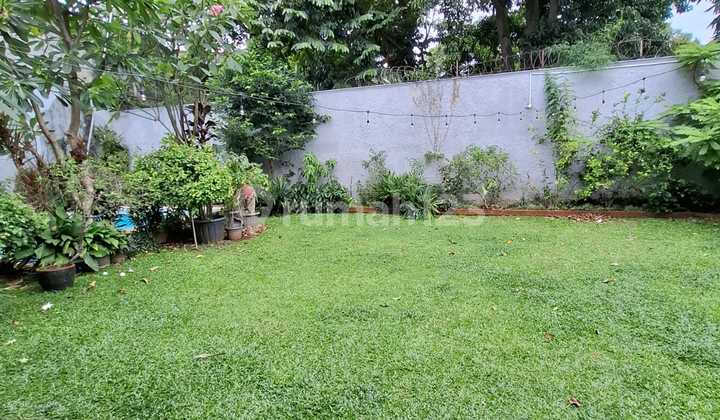 Ready to occupy, the house has been renovated in East Kemang 350 million/year. 2