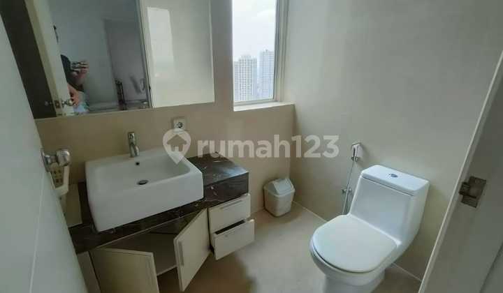 RENT..RENT ..UNIT TERBATAS HIGH FLOOR, CITY VIEW CASAGRANDE 3 BEDROOM TINGGAL BAWA KOPER  2