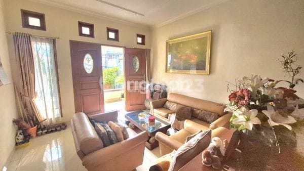 Rumah Minimalis Kebayoran Lama Dijual Murah (Harga Bu) Rumah Minimalis Kebayoran Lama Dijual Murah (Harga Bu)