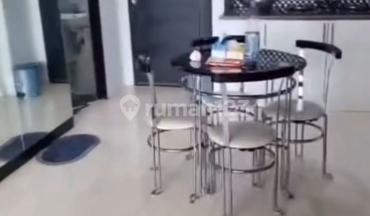 kapan lagi,.....8 jt /bulan furnished , sudah bisa tinggal di 3 kmar di Casablanca ...buruan tinggal 1 unit 