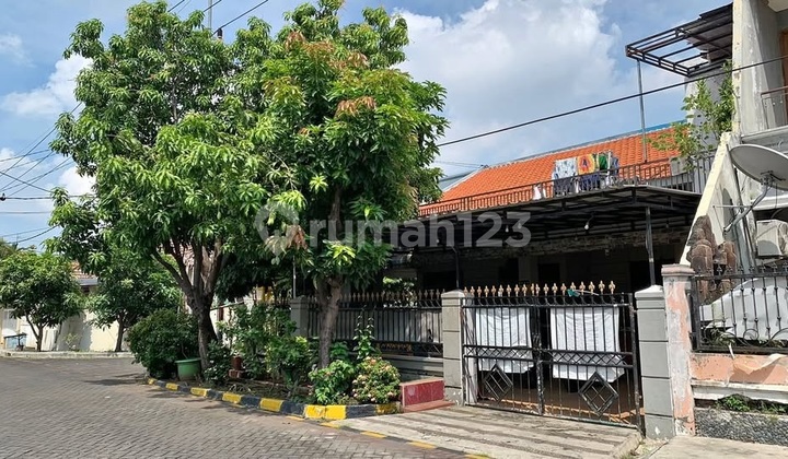 Well-Maintained Rungkut Hook House Ready to Live In, Close to UPN Strategic