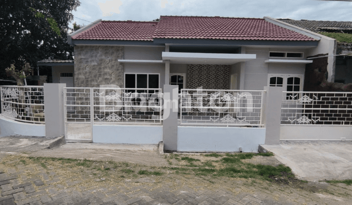 Rumah Hook di Penjaringan Sari Like New Semi Minimalis 1 Lantai 1