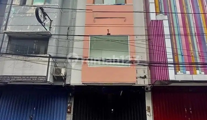 Klampis Jaya 4-Story Ruko Ready for Use Near MERR