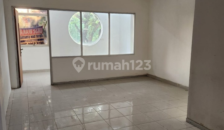 Ruko Raya A Yani Ready to Use Suitable for Strategic Business 2