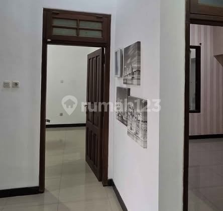 Bhaskara Ready-to-Occupy House Strategically Located Near Mulyosari, Its