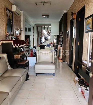 Rumah Siap Huni Klampis Semolo Strategis Dekat MERR 2