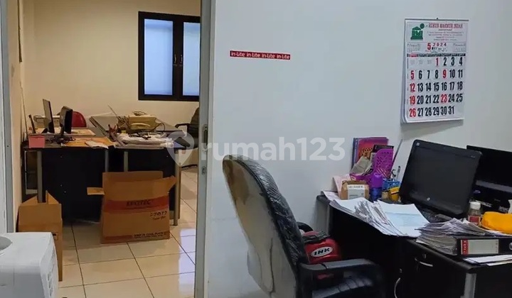 Ready-to-Use Ruko in Ngagel Jaya, 4 Floors, Commercial Area, Suitable for Strategic Business Ready-to-Use Ruko in Ngagel Jaya, 4 Floors, Commercial Area, Suitable for Strategic Business