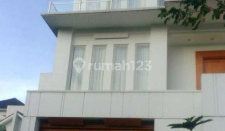 Dijual Rumah Full Furnish Ada Kolam Renang View Gunung Di Sentul City Bogor