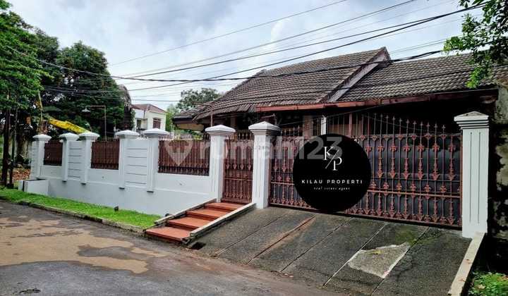 For Quick Sale: Semi-Furnished Hook House in Cinere Megapolitan Estate Housing
