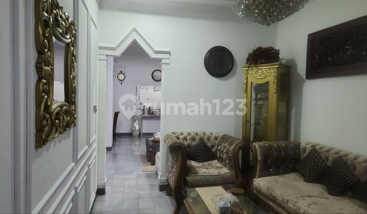 Dijual Cepat (Bu) Rumah Semi Furnish di Villa Condet Jakarta Timur 2