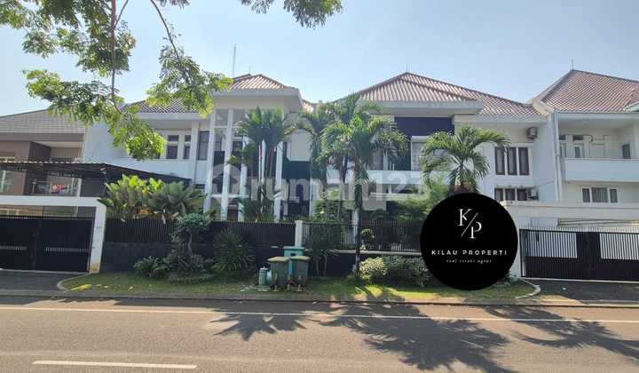 For Sale Fast and Cheap Luxury House in Boulevard Kota Wisata Cibubur For Sale Fast and Cheap Luxury House in Boulevard Kota Wisata Cibubur