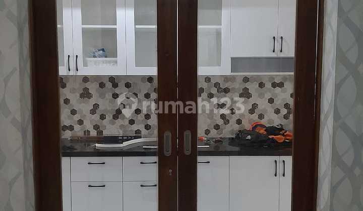 Dijual Cepat Rumah Cantik Di Legenda Wisata Cibubur 2