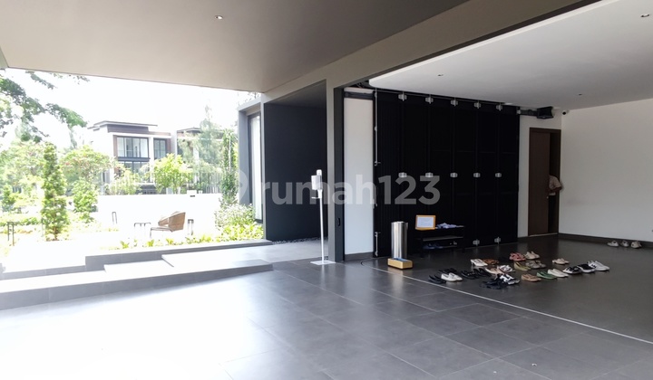 Botanic Villa At Navapark Bsd City Tangerang 2