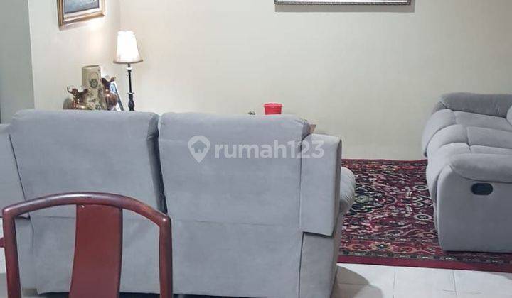 Dijual Rumah Kebayoran Baru Jalan Pete SHM Sudah Renovasi Hadap Barat Cocok Untuk Kost-Kostan 2