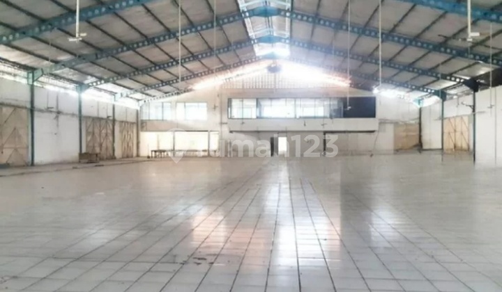 Boboh Menganti Warehouse Container Access Near Toll Gate