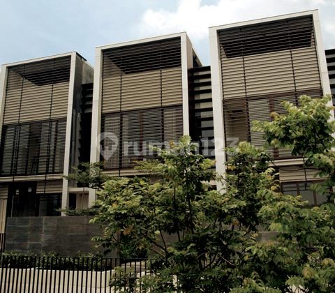 Rumah Townhouse Platinum Terrace Graha Famili 2 Jejer Interior Mewah Siap Huni Rumah Townhouse Platinum Terrace Graha Famili 2 Jejer Interior Mewah Siap Huni