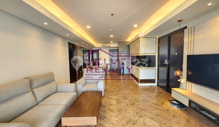 Disewakan Apartemen Royale Springhill Residences Kemayoran 3+1BR Luas 196m2 #VR1129