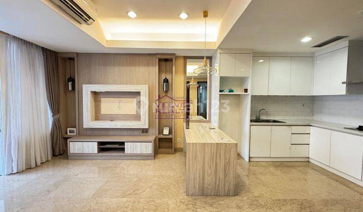 Dijual Apartemen The Royale Springhill Kemayoran 1BR Luas 79m2 VR1091 2