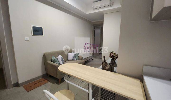 Disewakan Apt Menara Jakarta 2br Luas 49m2 Furnished vr1050 2