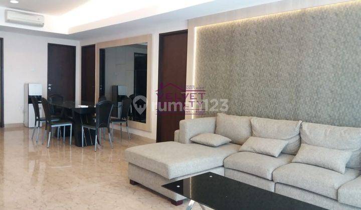 Disewakan Apartemen The Royale Springhill Kemayoran 3+1BR Luas 196m2 VR1100 1