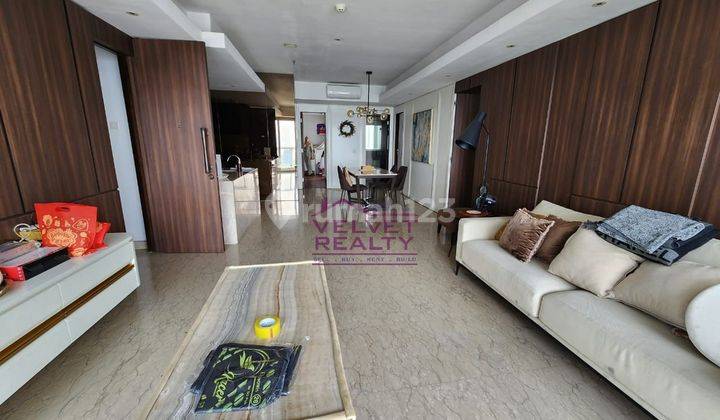 Dijual Apartemen Royale Springhill Kemayoran 3+1BR Luas 196m2 VR1043 1