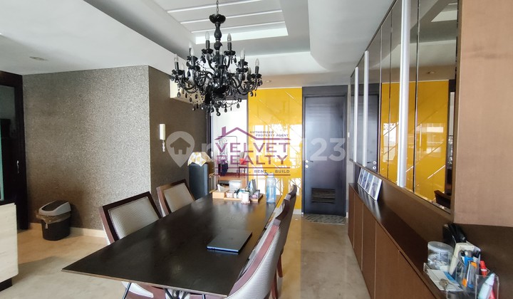 For Rent: Royale Springhill Kemayoran 2+1BR Apartment, 196m2 Area #VR1137