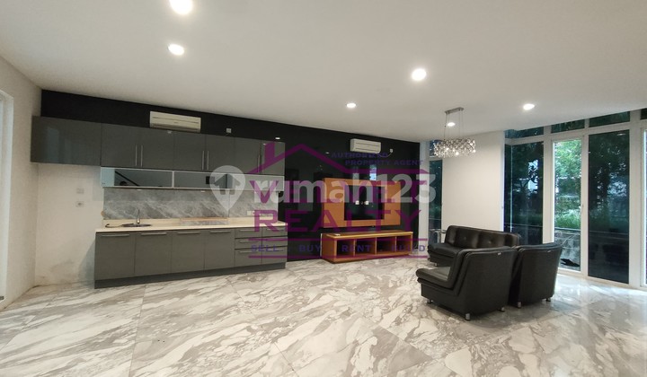 Dijual Townhouse Springhill Golf Residence Luas 250m2 4 Lantai #VR296