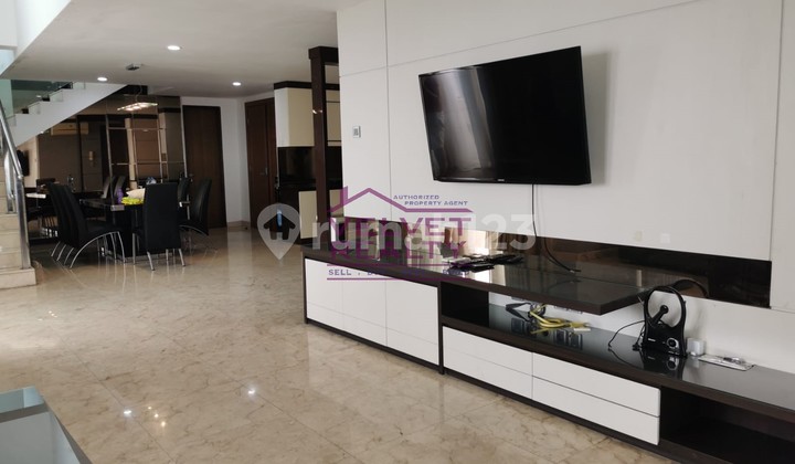 Dijual Apartemen Royale Springhill Kemayoran Penthouse Duplex Luas 335M2 #Vr1157 2