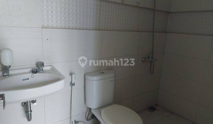 Rumah 2lt  di bawah harga NJOP, Siap Huni di Rafless Hill  Cibubur 2