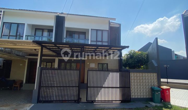 Rumah Dua Lantai Siap Huni di Boulevard Cluster Onyxs Permata Cimanggis Tapos Depok. Rumah Dua Lantai Siap Huni di Boulevard Cluster Onyxs Permata Cimanggis Tapos Depok.