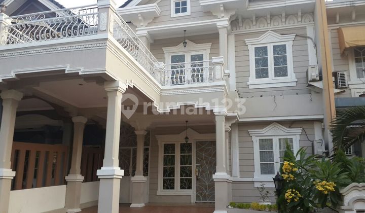 2-story house within a cluster in Kota Wisata. 2-story house within a cluster in Kota Wisata.