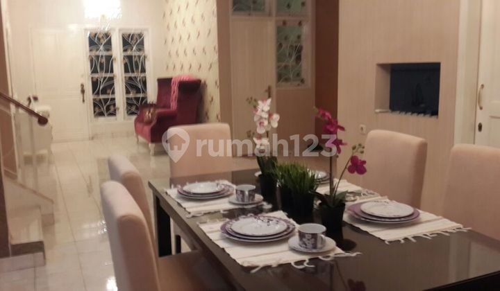 Rumah 2 Lantai di Dalam Cluster di Kota Wisata 2