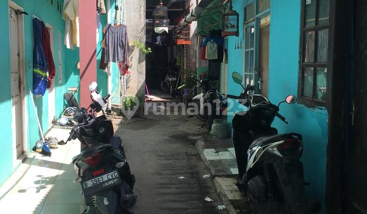 Boarding House Behind Stan Bintaro Campus