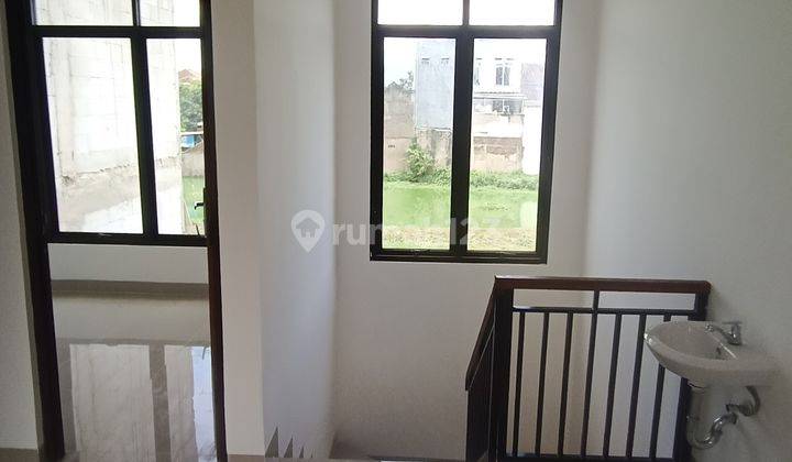 Rumah Cantik Strategis Dekat Transmart Buahbatu Bandung
