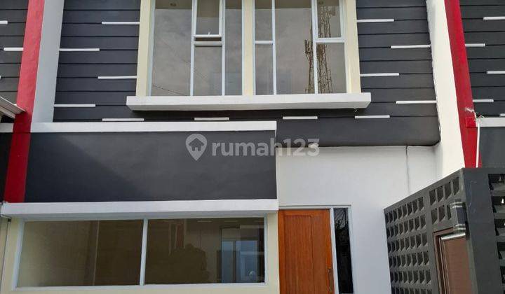 Rumah Exclusive 2 Lantai Strategis Fasilitas Smart Home , CCTV dan Kanopi Cantik Full Furnish Nyaman dan Aman 1