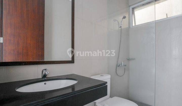 Best Price 4 Bedrooms Modern House With Swimming Pool In Pejaten.