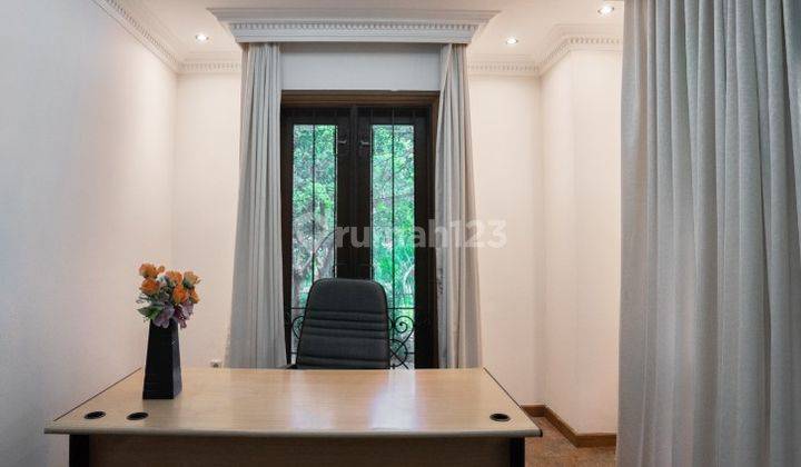 Modern 4 Bedrooms House With Pool In Pondok Indah South Jakarta