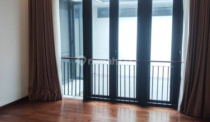  Modern Comfortable House With 4 Bedrooms And Pool In Cilandak South Jakarta cld120 