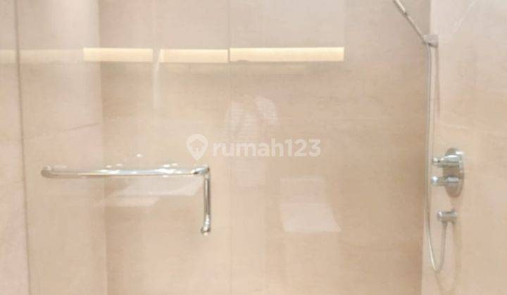  Modern Comfortable House With 4 Bedrooms And Pool In Cilandak South Jakarta cld120 