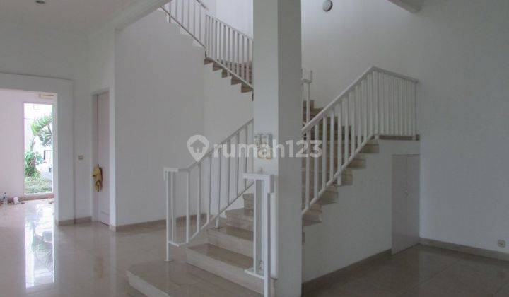 Well Maintained 4 Bedrooms House With Pool In Cilandak cld296